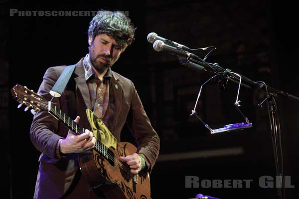 GRUFF RHYS - 2011-03-04 - PARIS - Cafe de la Danse - 